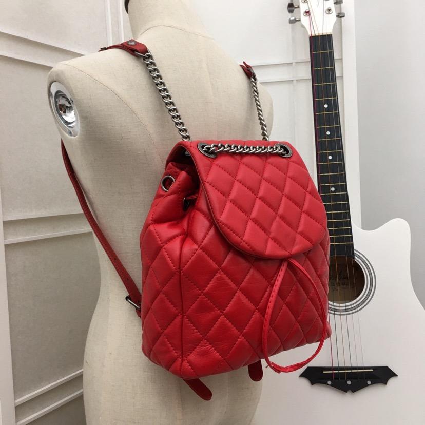 

red fashion Quality Backpack Leather Diamond Pattern Chain Big Logo Backpacks Mountain Biking Bag Large Capacity Travel Bags Student Schoolbag