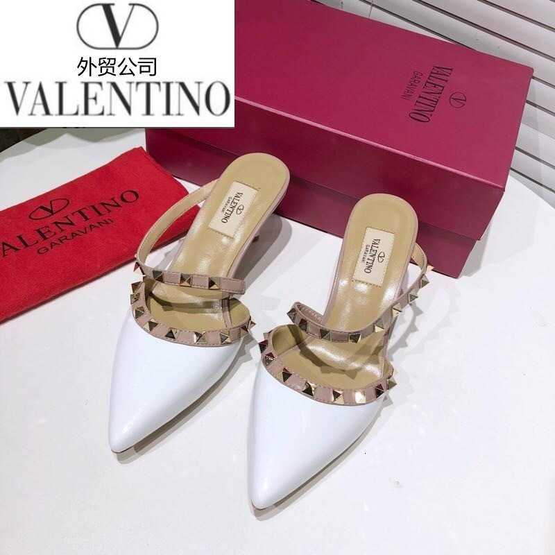 Pantoufles hautes pompes talons talons sandales de sandales de concepteur mulets glisse mocassins de luxe femmes ballerinas baskets chaussures FM