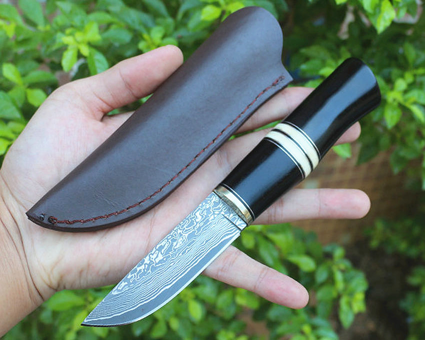 

New Arrival Survival Straight Knife VG10 Damascus Steel Drop Point Blades Ebony + Horn + Brass Head Handle Fixed Blade Knives With Leather Sheath