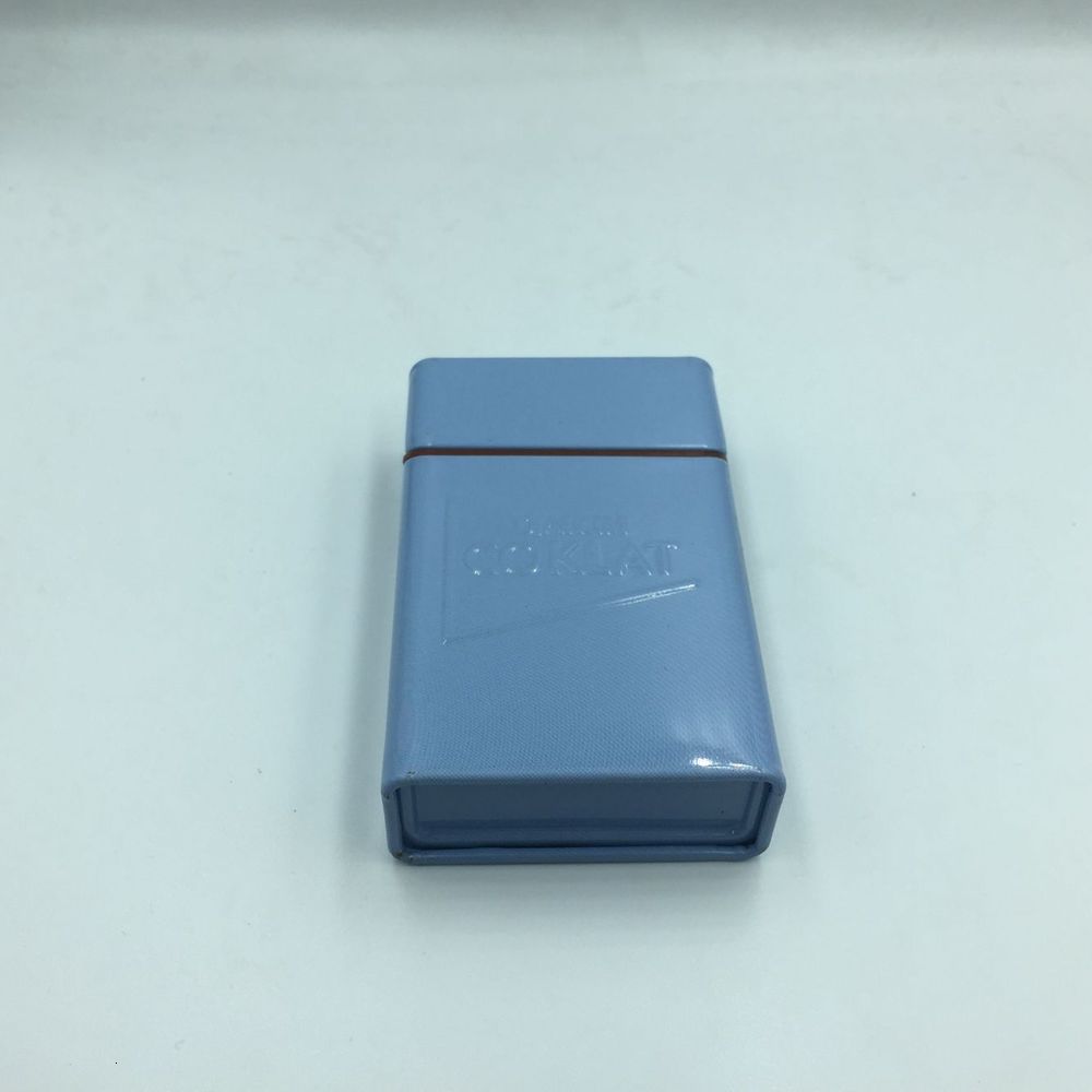 

Cigarette case Tinplate square flap with 20 iron cigarette cases