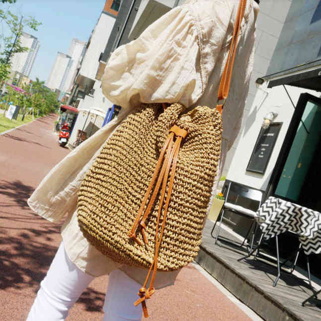 

casaul rattan women shoulder bags wicker woven large capacity totes tassel crossbody bag summer beach big purses travel bali sac C0326