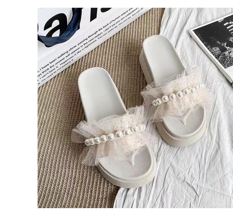 

High quality western style of high-end fashion pearl slippers, Black