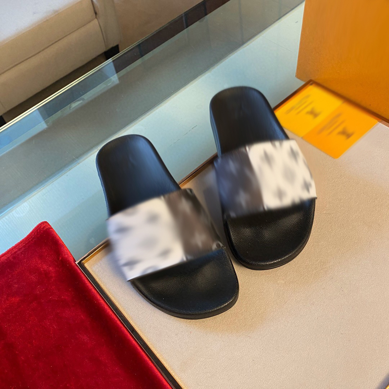 

2021 Slipper Men Slides Sandals Designer Shoes Luxury Slide Summer Fashion Wide Flat Slippery Thick Sandal Slippers Flip Flops With Box Size 39-45 -E44, Black