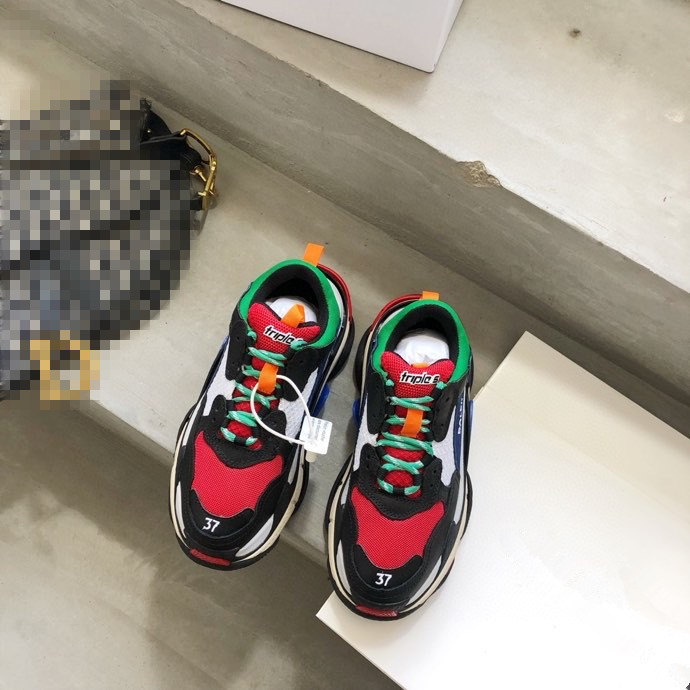 

Crystal Bottom Clear Sole Paris Triple S Shoes 17FW Sneakers Letter Platform Retro Ladies Mens Womens Casual Trainers, 01