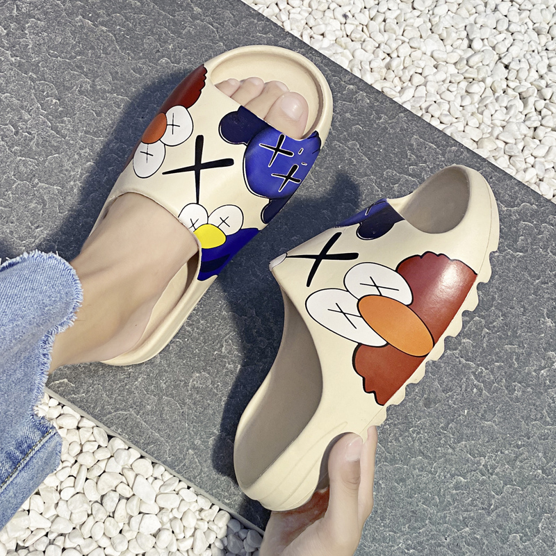 

2021 New Luxury Brand Slides Men Shoes Slippers Indoor House Slippers Graffiti Casual Beach Slipper EVA Quality Cartoon Shoes, Black
