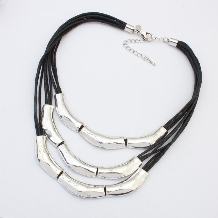 

Chokers Fashion Design Alloy PU Necklace Punk Style Irregular Geometry Pendant Statement Metal For Women Jewelry