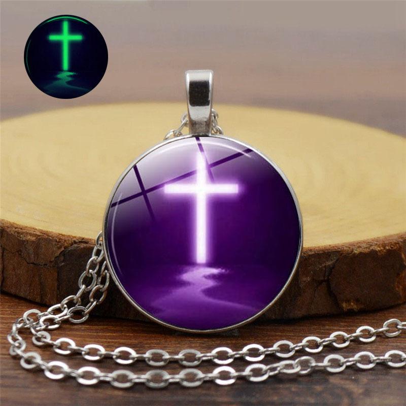 

Pendant Necklaces Men Women Sweater Long Chain Jewelry Charm Craoss Glass Dome Luminous Necklace Fashion Glow In The Dark