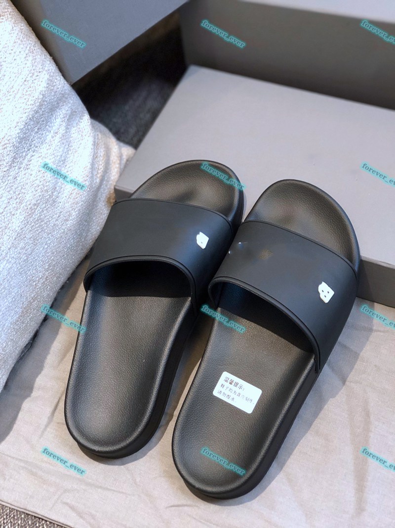 

Paris 2021 Sliders Mens Womens Summer Sandals sneaker Beach Slippers Ladies Flip Flops Loafers Black White Blue Slides Chaussures Shoes, Black;grey