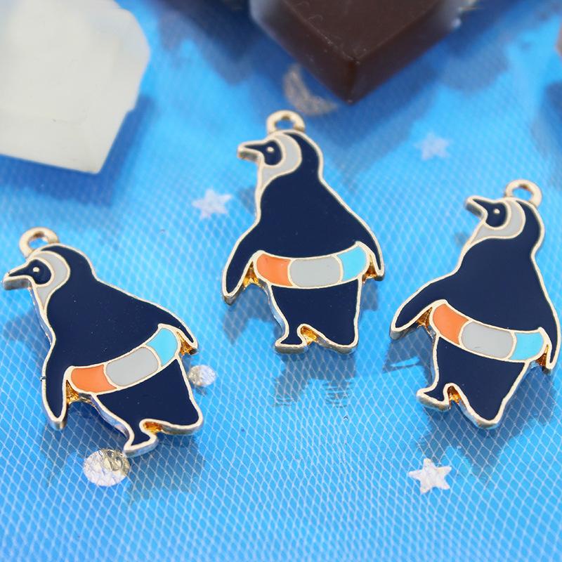 

Charms 10pcs Cartoon Penguin Swimming Ring Enamel Pendant Mobile Phone Metal DIY Bracelet Earrings Jewelry Accessories, Bronze;silver