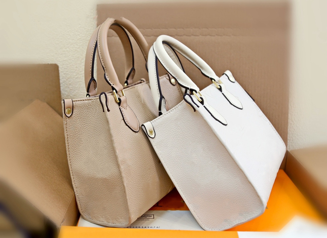

Luxury brand bags exclusive custom Have a sense of cowhide shopping bag + seniors relief embossing, senior grain selvage design letter D art fashion ba g, Customize