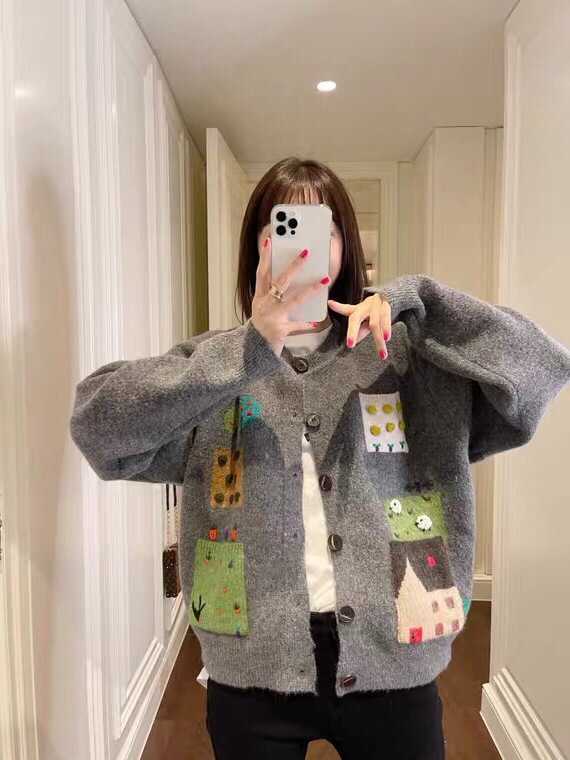 

2021 autumn new Korean women's loose embroidery sweater short autumn winter cardigan sweater coat fashion, White;black
