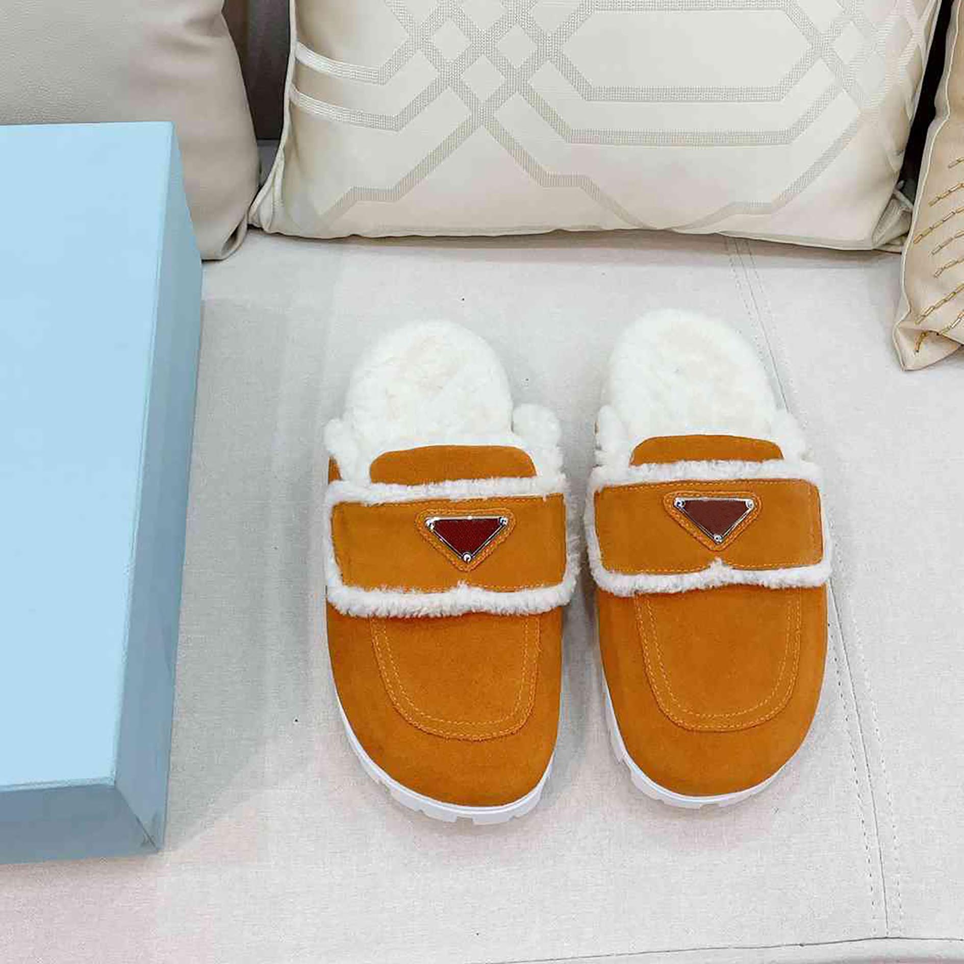 

2021 Desiner Top QUALITY Wool Top Shoes Winter Plush Half Slippers Indoor Hotle Warm Fox Fur Sandals for Women Slides with Box
