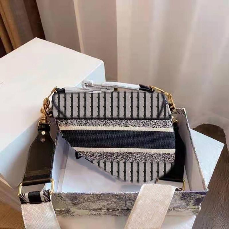 

Luxury fashion brand shoulder bag ladies bag retro high quality messenger handbag, Box