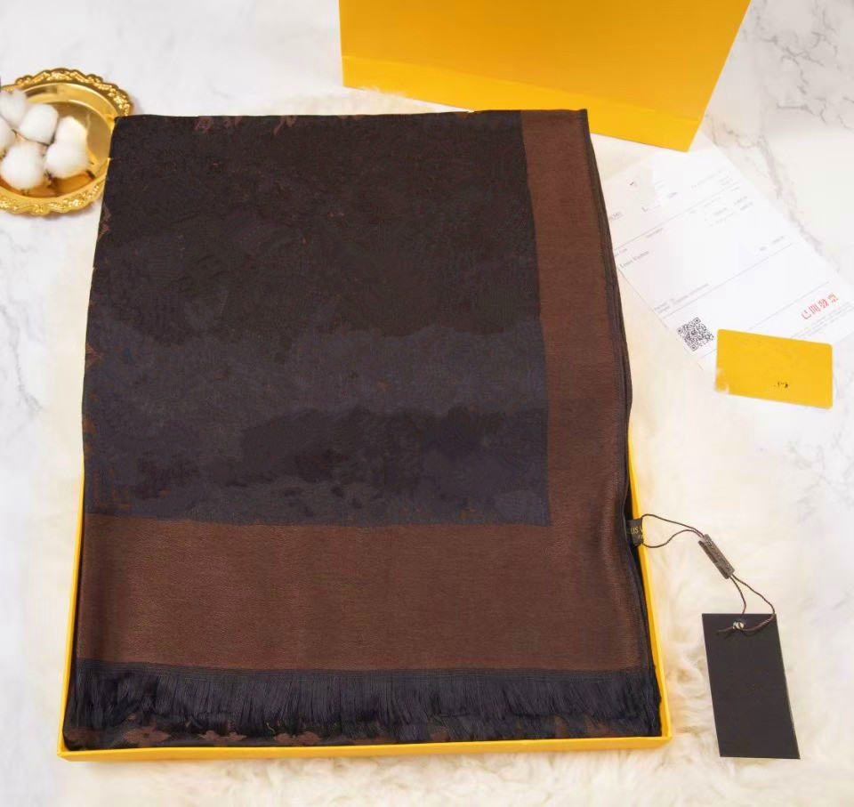 

2021 Fashion scarves real silk scarf Keep warm high-grade scarfs style accessories simple Retro for womens 5aaaaa