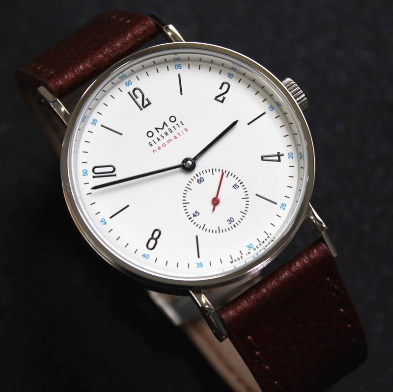 

Minimalist Bauhaus Watch Sapphire Leather Strap Stainless Steel Tangomat Series 601 Automatic Mechanical Wristwatches, Red 12 black belt