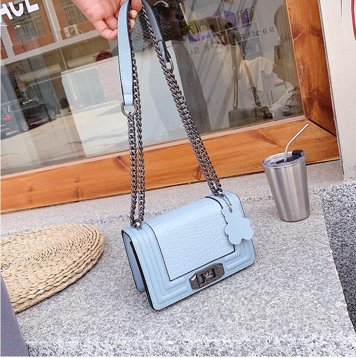 

Factory wholesale embossed leather women chain bag retro Joker crocodiles shoulder bags street trend Alligator handbags personality buckle womens handbag