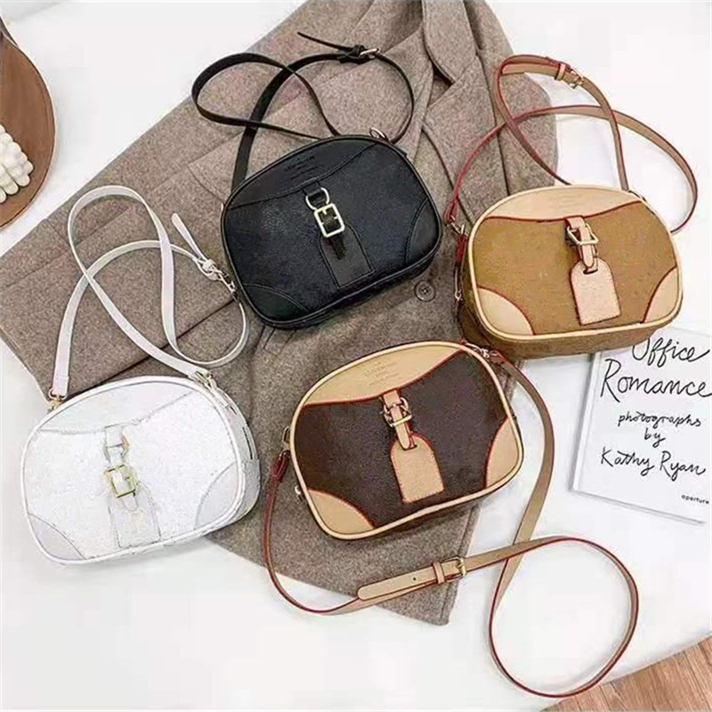 

Fashion Women Cross Body Bag PU Leather Full Letter Print Shoulder Crossbody Bags Totes Luxurys Ladies Messager Bag Outdoor Phone Pouch, White flower