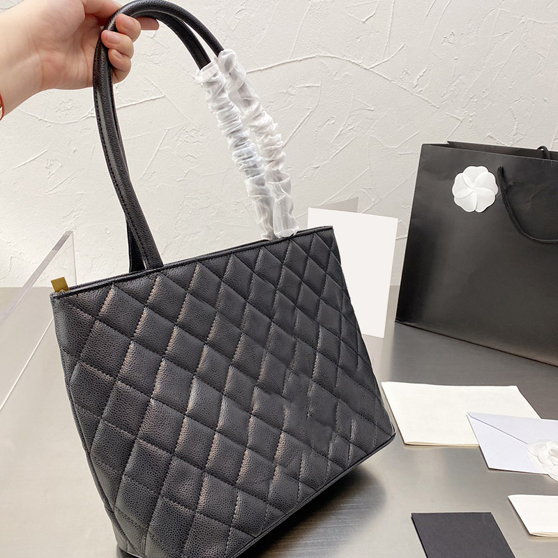 

2022 Spring Summer Famous Brand Classic Vintage Bags Quilted Top Handle Totes Large Capacity Shoulder Fashion Clafskin Caviar Leather Luxury Designer Handbags 30C, Black