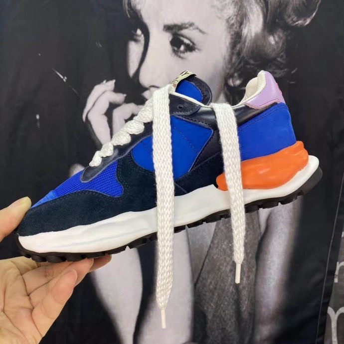 

2021 High quality Designer Shoes Brand Men Women Run Away Shoes France Brand Men Women Sneakers Loafers 35-45, 02