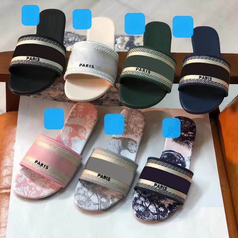

2021 paris womens sandals slippers dway slide embroidery luxury designer sandals floral brocade flip flops slides beach flowers sandal with, Black