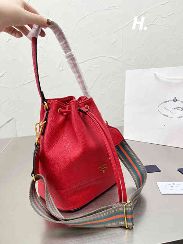 

Top Luxury Designer Mini Bucket Bag 3 Colors Messenger Shoulder Bag Handbag Women's Fashion Leather Handbag Wholesale, Customize