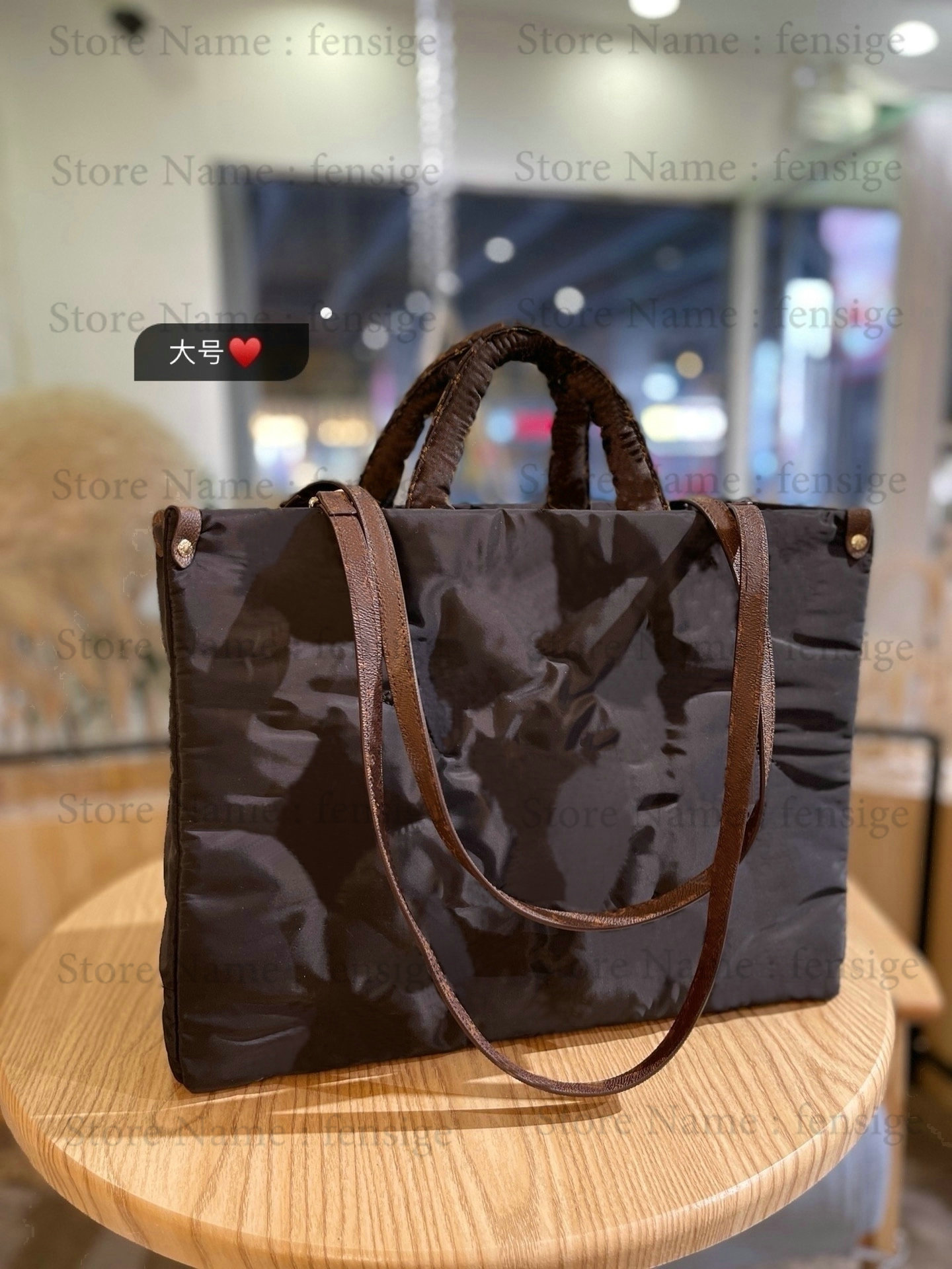 

OnTheGo Econyl Space Cotton GM MM PM Tote Womens Luxury Designer Handbag Shoulder Bags With Flower Charm Large Capacity On The Go M57639 M59005, No bag