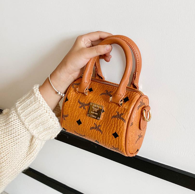 

Fashion Girls Designer Handbags Kids Cartoon Letter Printed Casual Messenger Bags Children PU One Shoulder Bags Woman Mini Bag, Brown
