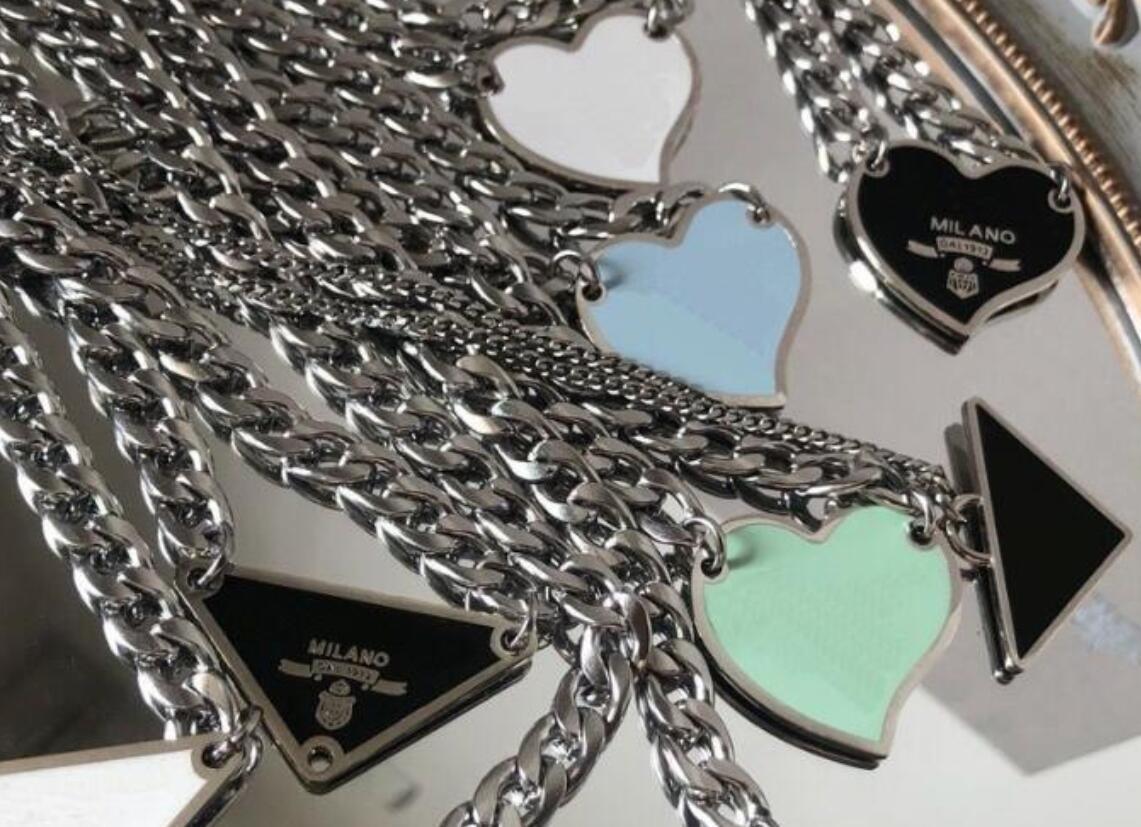 

Sale Pendant Necklaces Fashion for Man Woman Inverted2022Triangle Letter Designers Brand Jewelry Mens Womens Trendy Personality