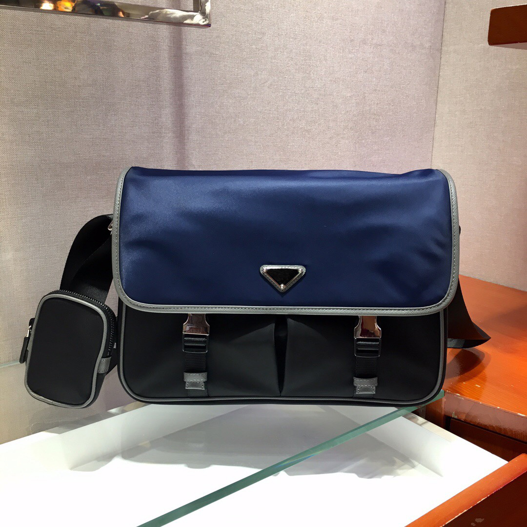 

Men's Favorite Messenger Bag Crossbody one Shoulder Classic Fashion Top Designer Creates Nylon and Leather Materials