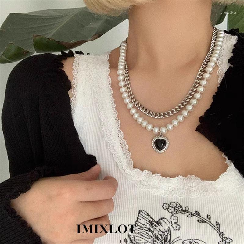 

Chains 2021 Kpop Black Heart Love Metal Pearl Clavicle Chain Simple Female Short Pendanklace Necklace For Women Egirl Goth Cool Jewelry