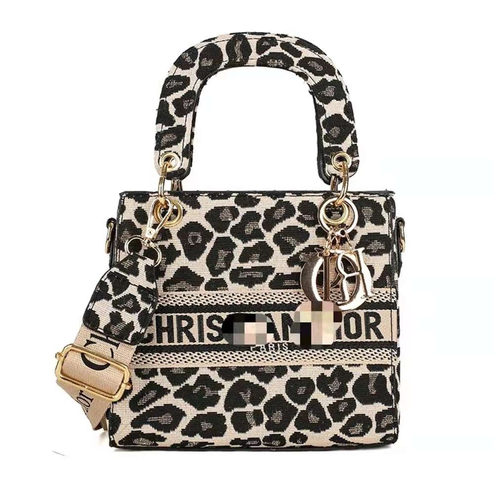 Designer luxuryEmbroidery Princess Diana bag metal pendant 2021 new handbag small square bag retro net red shoulder bag letter messenger-image-729552959