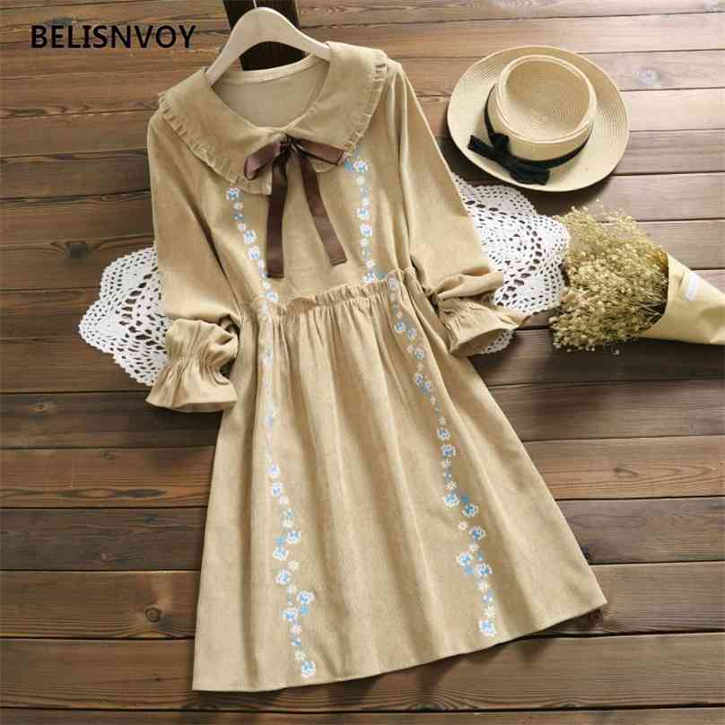 

Japanese Sweet Women Corduroy Dress Floral Embroidery Autumn Winter Mini Elegant Kawaii Peter Pan Collar Bowknot Vestidos 210520, Green