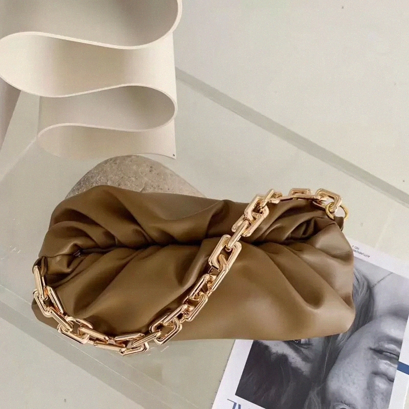 

Designer Brand Soft Famous Leather Ladies Pouch Bag With Big Metal Chain Messenger HandBag for Women bottega Cloud Bags Luxury Fashion Tote, Actual pictures contact me