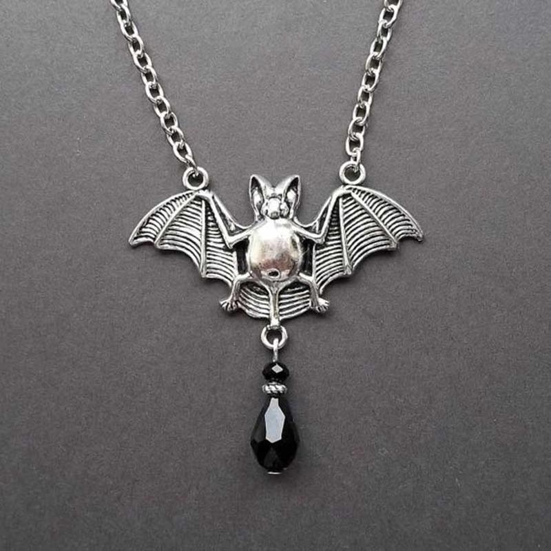 

Chains Necklace Women Bat Necklaces Woman Jewelry Ladies Design Unisex Water Drop Pendant Silver Color Trendy Alloy Simple Naszyjnik