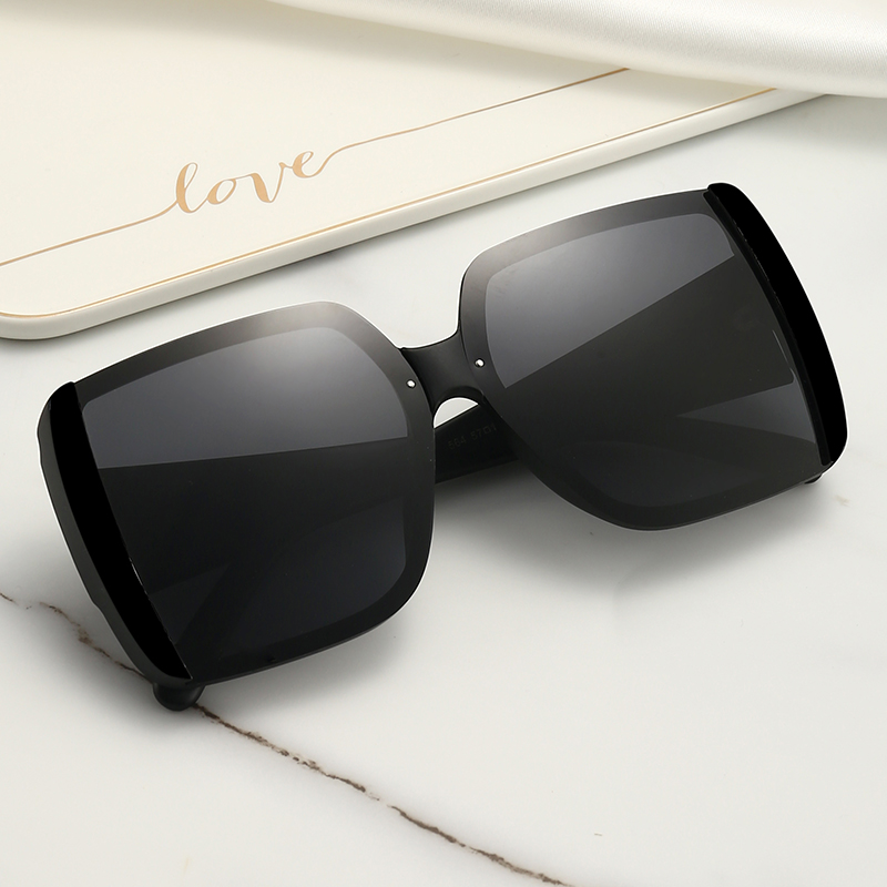 

2021Men's and women's designer luxury sunglasses square frame brand retro fashion high quality 5 ribbon box