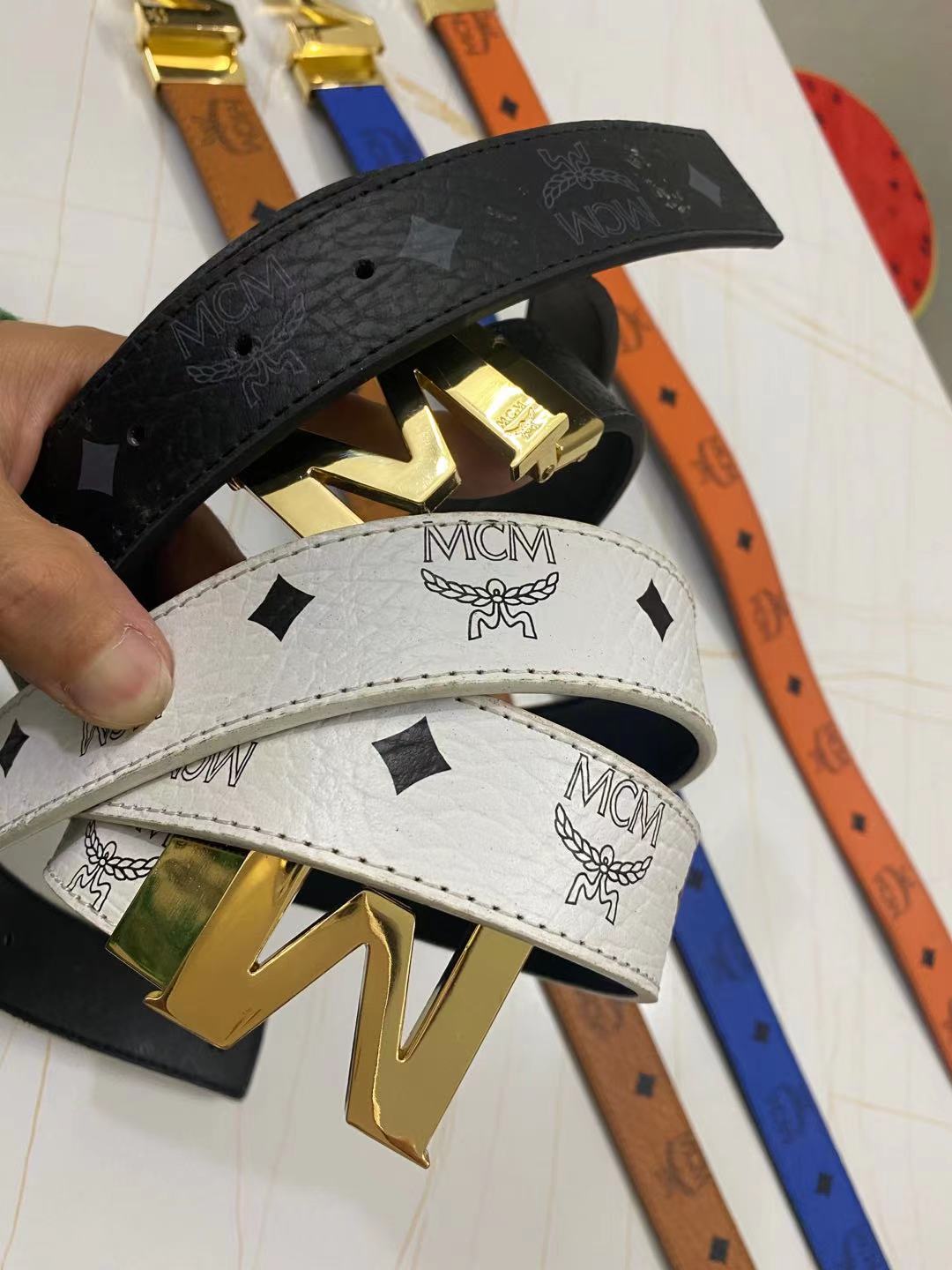 

2021 fashion large buckle leather belt, women's high-quality men's belt, exquisite gift box, free delivery5464, White