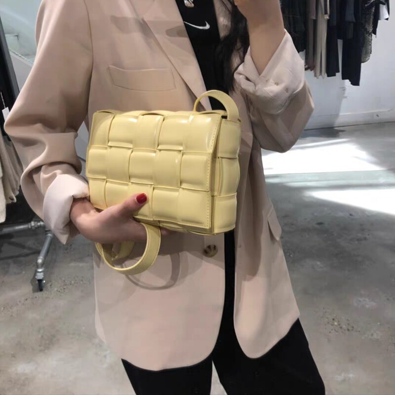 

Knitting style Leather ladies woven Messenger Cross Body bag temperament casual business check Fashion shoulder Bags luxury high quality handbag, See chart 23cm