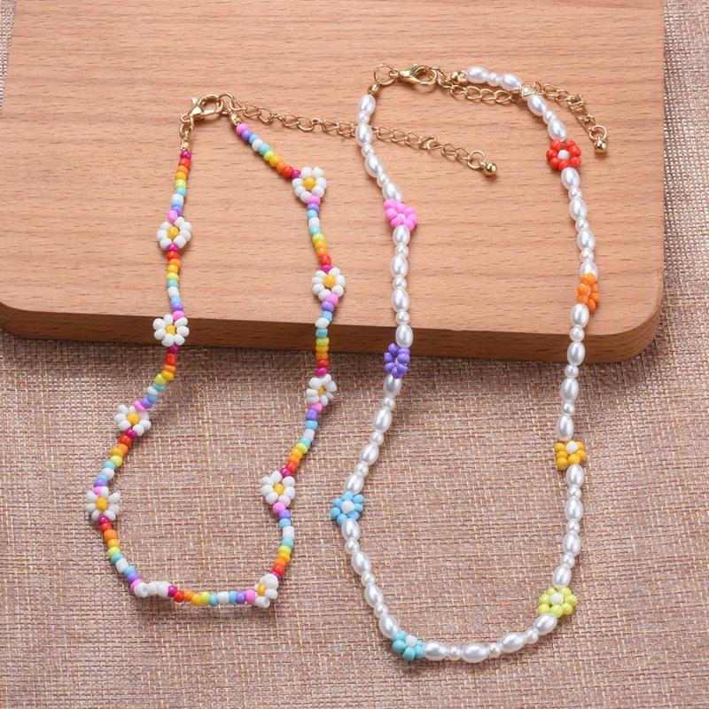 

Pendant Necklaces 2 Pcs/set Korean Daisy Flower Beaded For Women Pearl Clavicle Choker Necklace Jewelry Accessories Gift