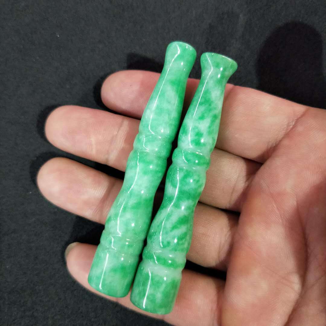 

Factory Price Wholesale Burma Jade Bashan Jade Cigarette Holder Jade Cigarette Holder Filter Tip Plaything