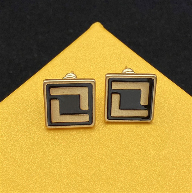 

Enamel Womens Designer Earrings Fashion Stud Earrings Stainless Elegant For Woman Brand Letters Print High Quality Ladies Designer Jewerly, Golden