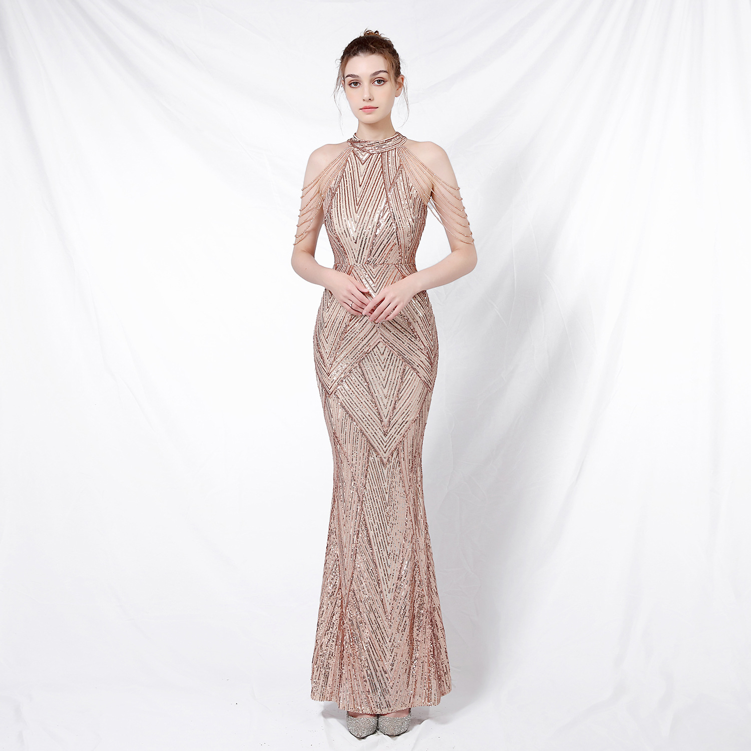 

18126 Banquet Temperament Elegant Long Neckline Sequined Aura Queen Fishtail Evening Dress(The logistics price Pls Contact us), Black;red