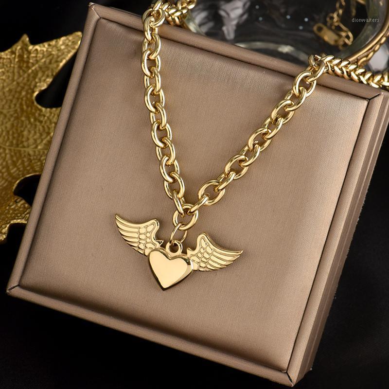 

Titanium Stainless Steel No Fading Chain Upscale Jewelry Angel Wing Heart Necklace Fashion Charm Light Luxury Gift Women Chains