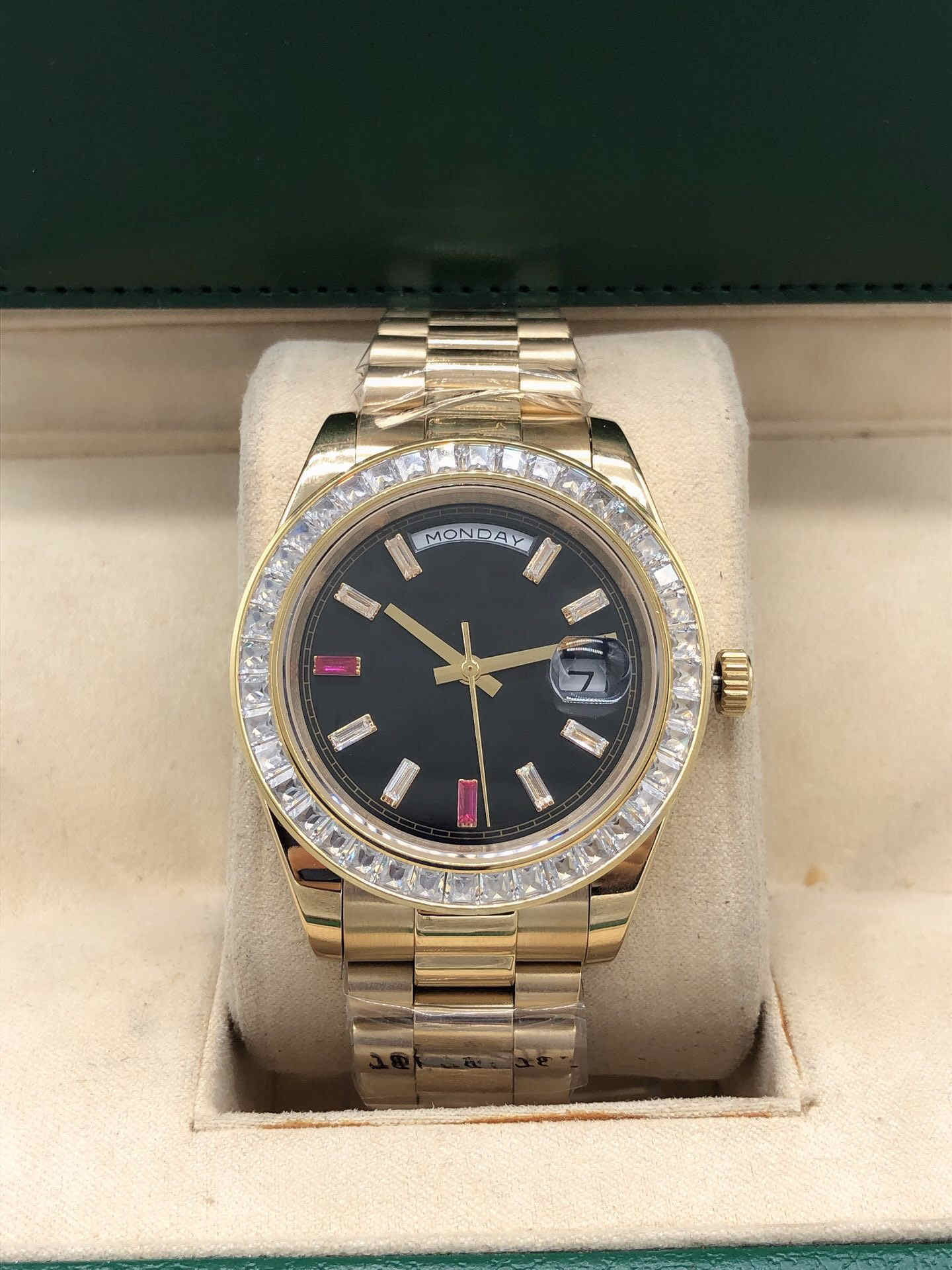 

Hottest Fashion Men's Watch 2813 Daydate Silver Gold Stainless Steel Automatic Mechanical Watches Man Wristwatches Diamond Dial Decoration Mens Male Watch, Sapphire