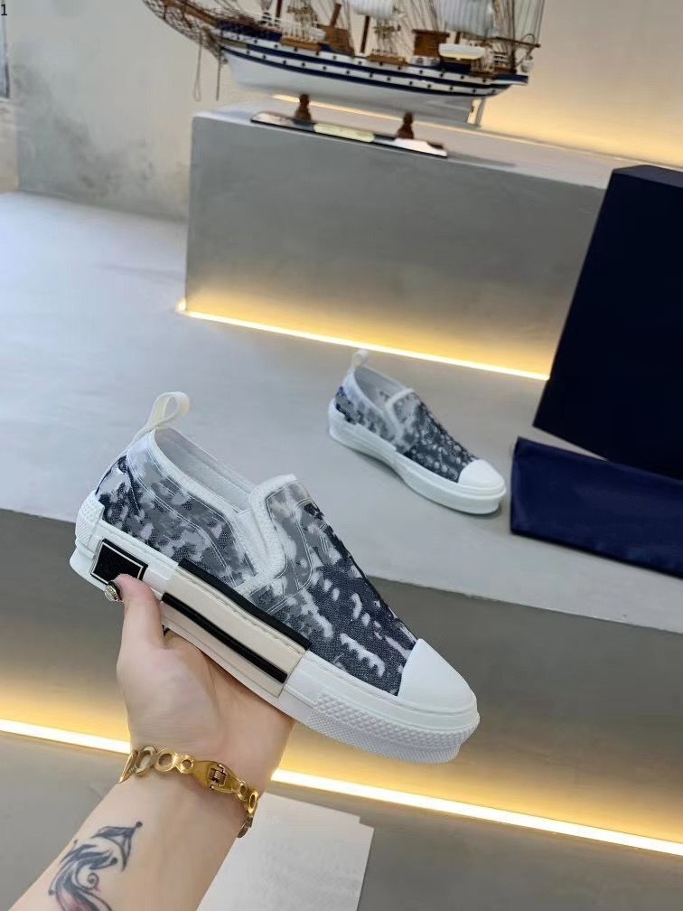 

balencaiga 2021 Classic wild Nouveau Hommes Femmes sport de luxe toile Sneakers Chaussures Top qualité en cuir véritable brodé EUR 35-45 MKQR004