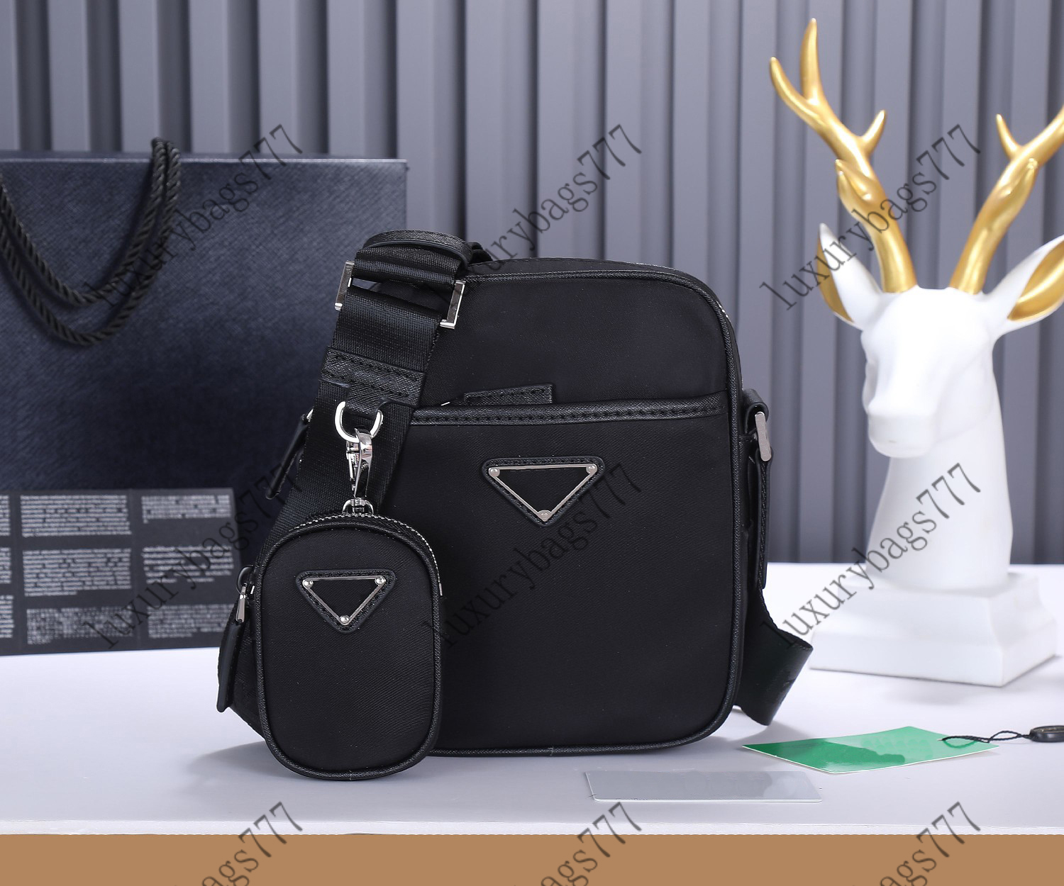 

Pvh Luxurys Designers Bag 112 Comes with internal bags external zipper pocket detachable nylon pouch and adjustable shoulder strap