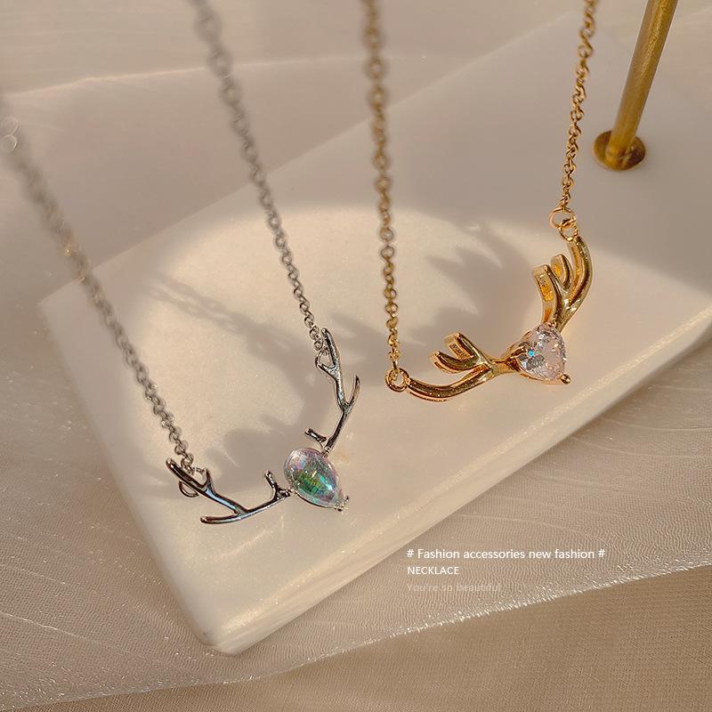

Chains 2021 Trendy Deer With You Necklace Gift Small Fresh Ins Wind Clavicle Chain Net Red Zircon Female Pendant