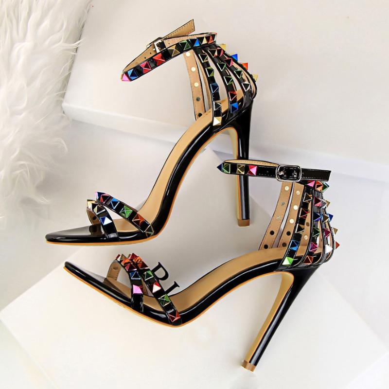 

Sandals 2021 Women Hollow High Heels Rivets Studded Lady Sandles Stiletto Gladiator Pumps Stripper Summer Platform Rome Shoes, Black
