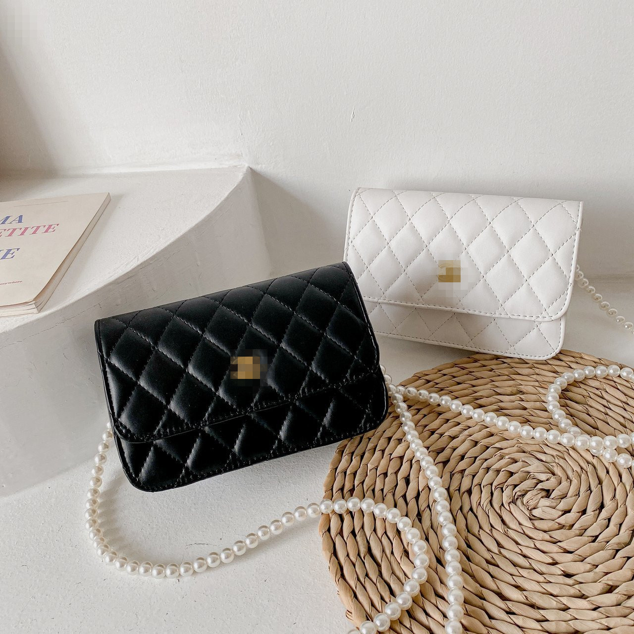 

Women's Crossbody Shoulder Bags Mini Messenger Leather Bag Lady Flap Large Capacity Small Purse, White