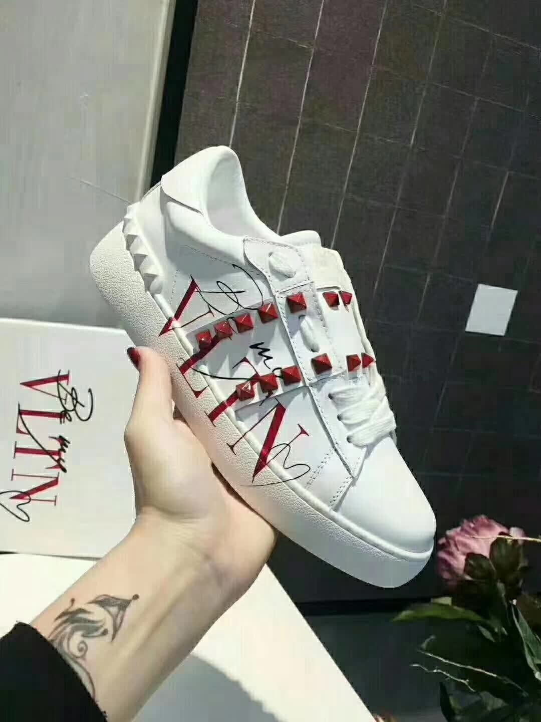 

W05 Genuine leather high quality Latest men's women's unisex casual shoes sneakers designers fashion upscale shoes flats, Black