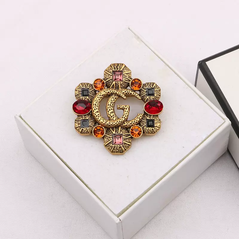 

18K Gold Plated Letter Brooches Famous Design G Brand Luxurys Desinger Brooch Vintage Women Rhinestone Suit Pins Fashion Jewelry Clothing Decoration Accessories